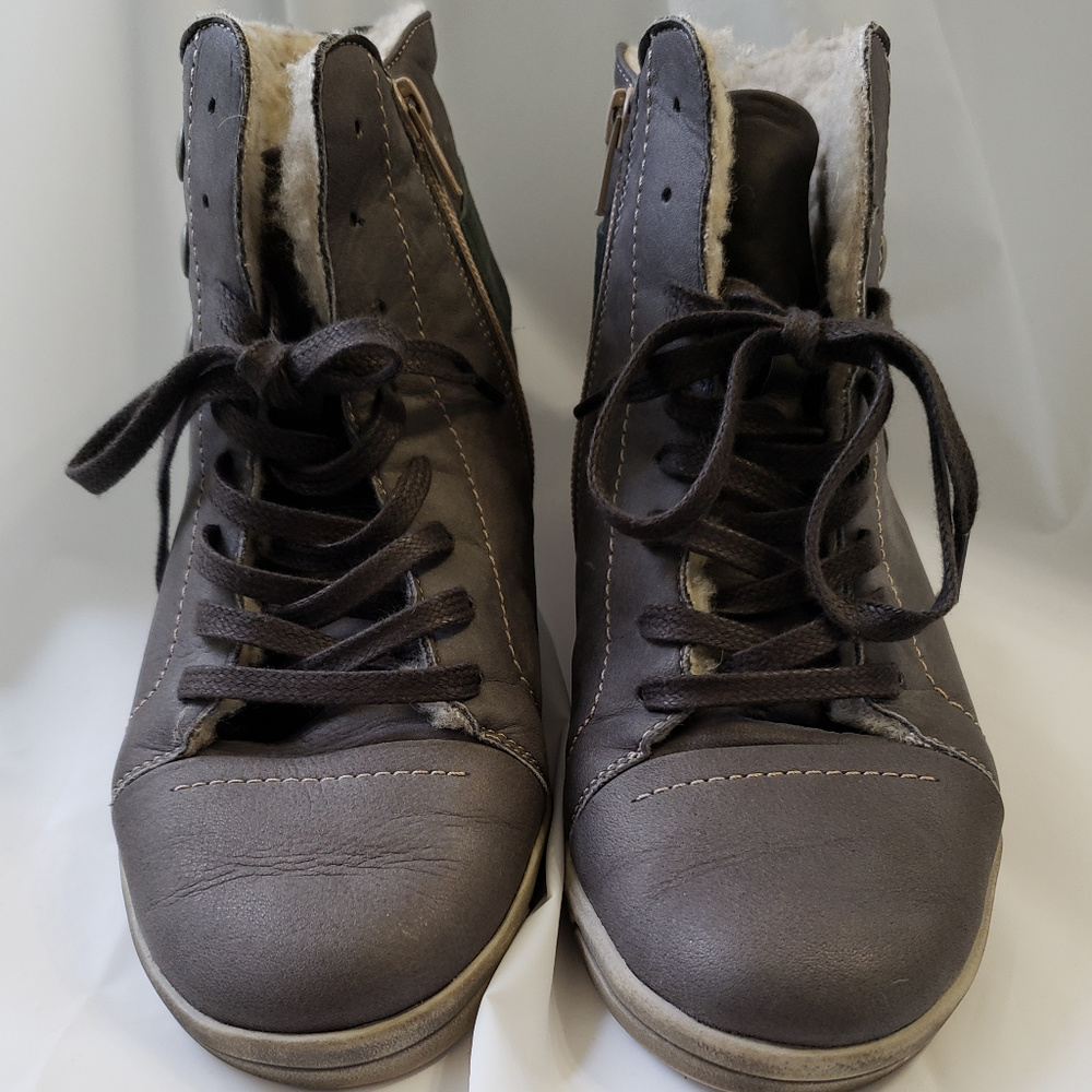 Cloud Footwear Wool Lining Zip Up Boots